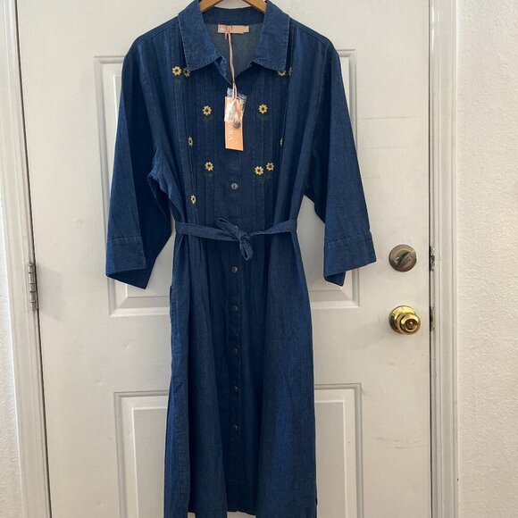 la cera Dresses & Skirts - La Cera Woman's Plus- Denim Button-Front Floral Embroider Farm House Dress Sz 2x